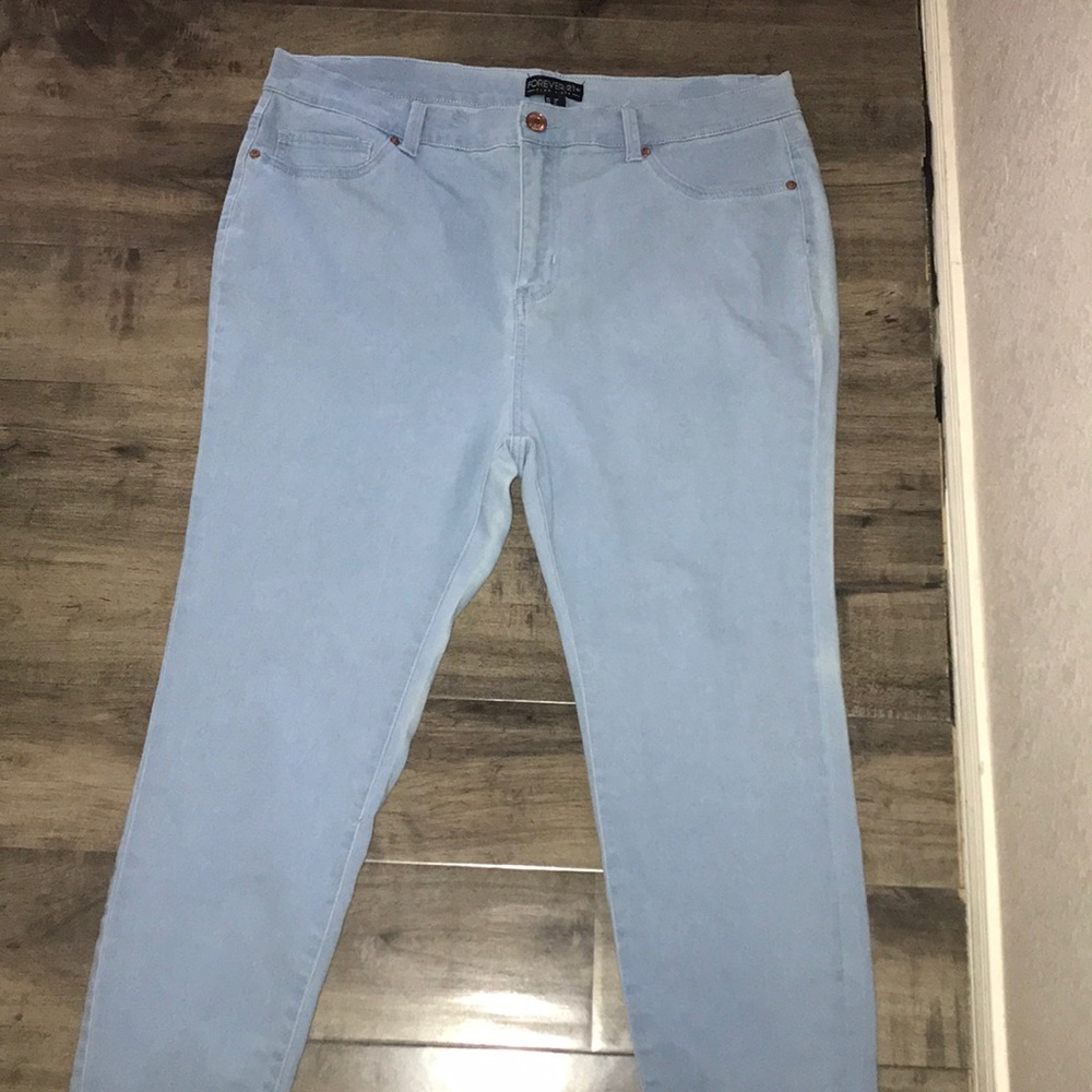 BRAND NEW plus size skinny jeans